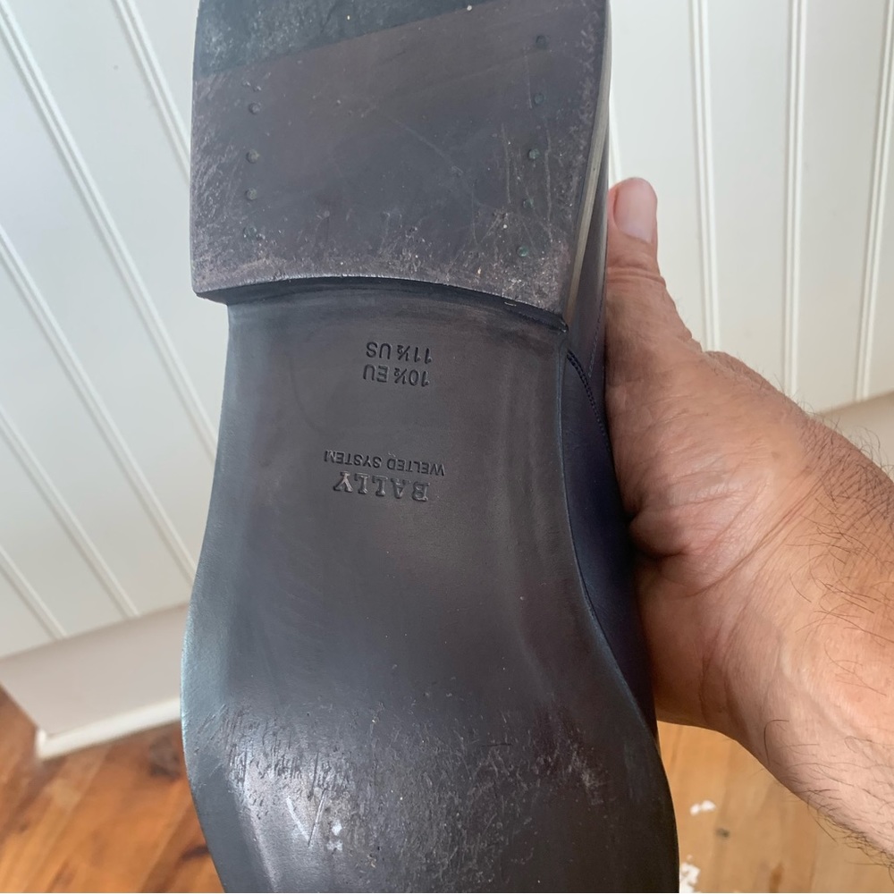 Bally men tie shoes, size 11 1/2, brand new, blue leather
